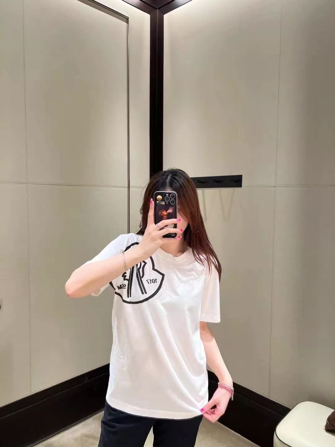 몽클레어 스플래터 로고 프린트 반팔 티셔츠 상세 이미지 24