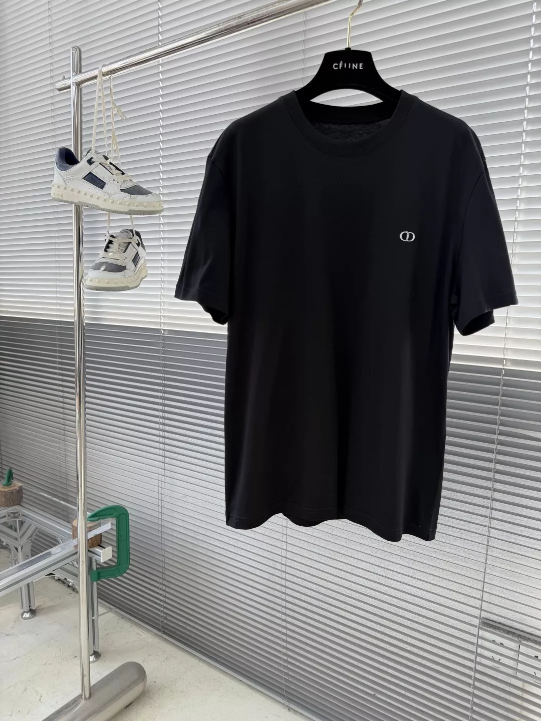 디올 자수 포인트 코튼 티셔츠 상세 이미지 9