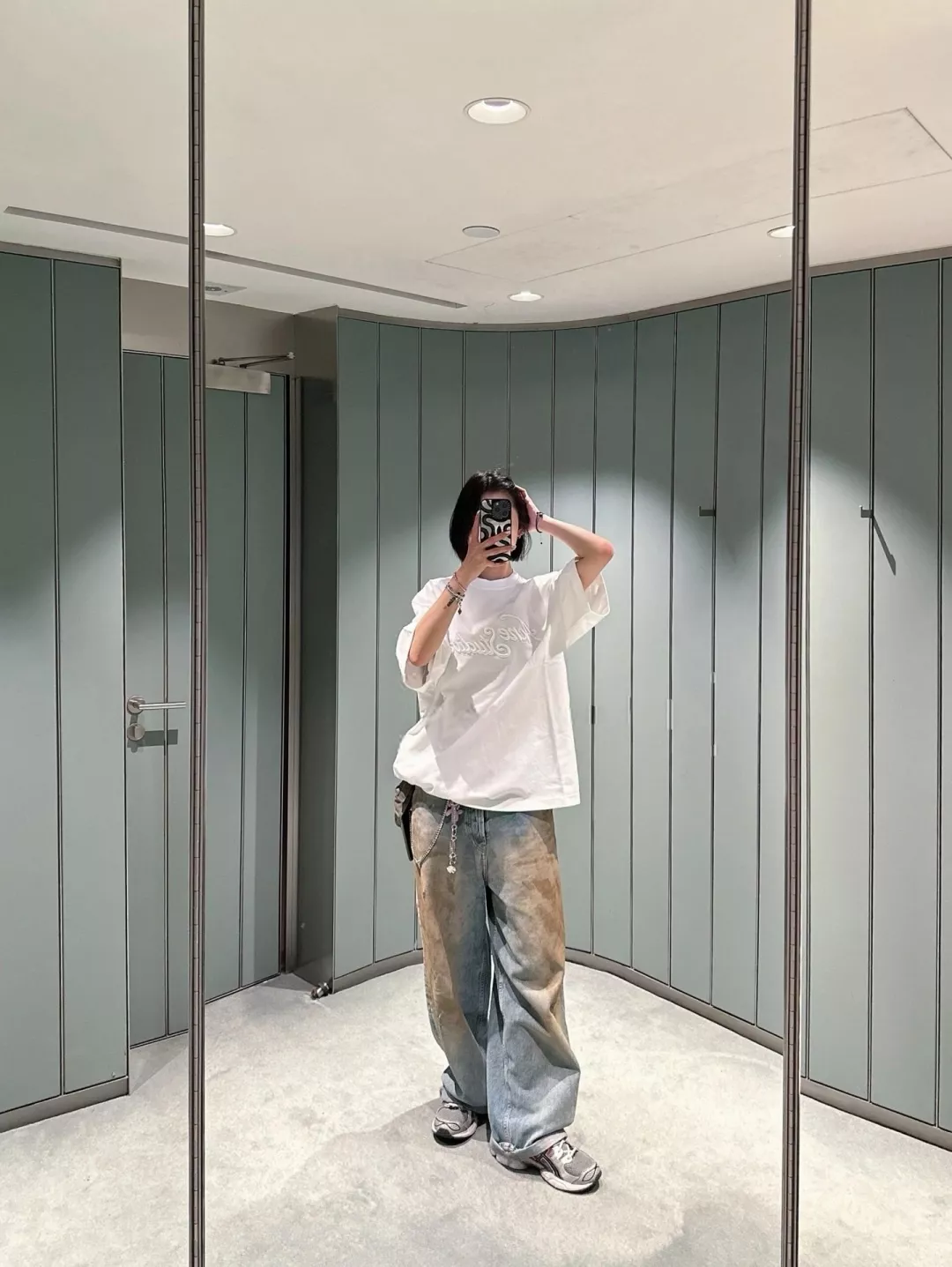 아크네스튜디오 3D 자수 로고 반소매 티셔츠 상세 이미지 13
