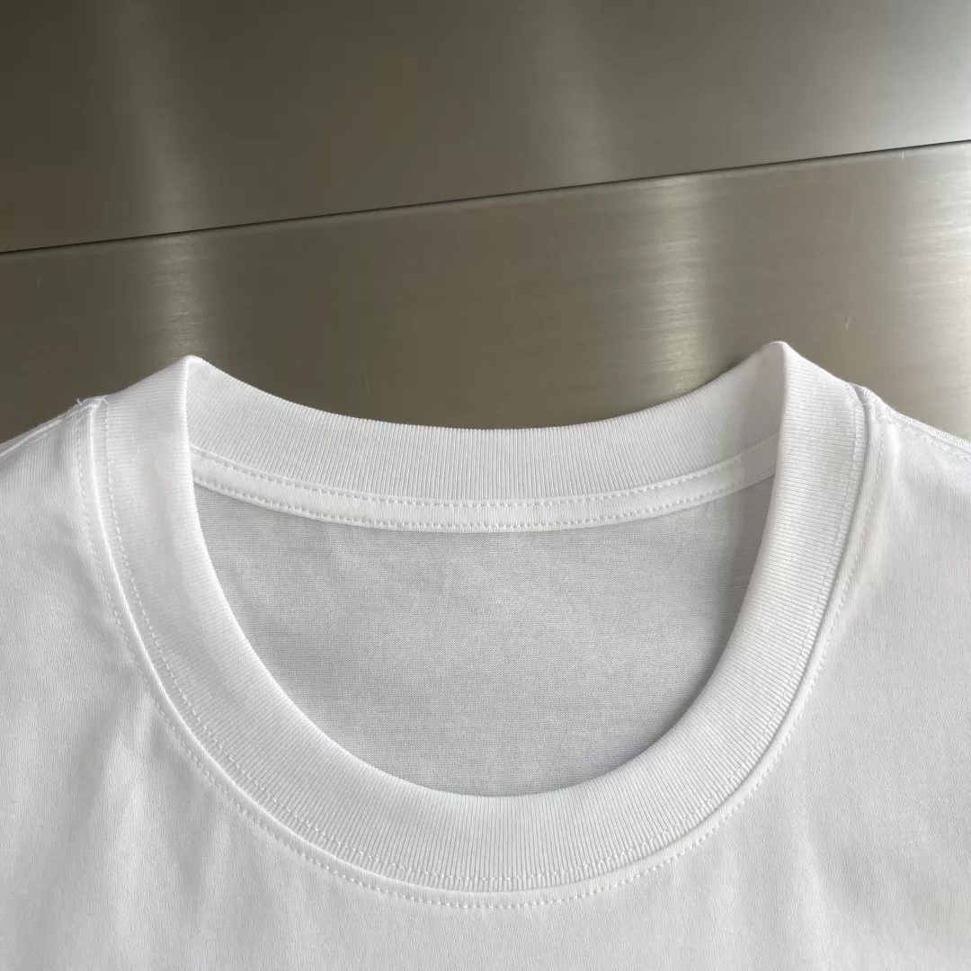 로에베 패치 자수 디테일 코튼 티셔츠 상세 이미지 3