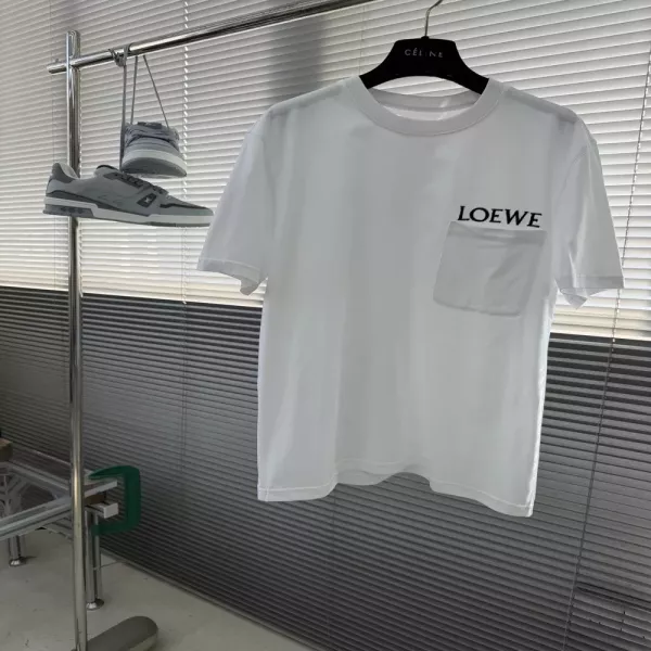 로에베 포켓 자수 디테일 코튼 티셔츠