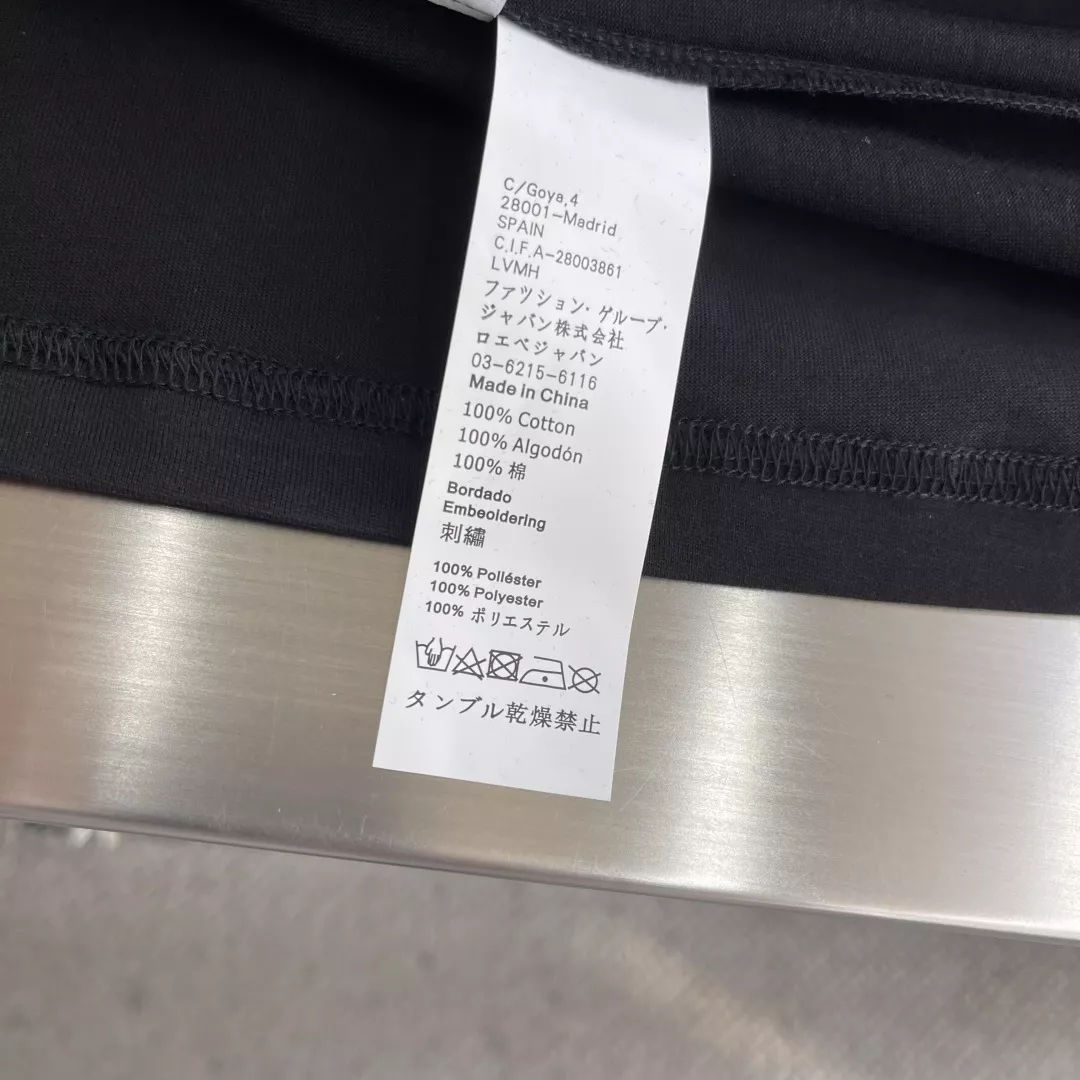 로에베 자수 디테일 코튼 티셔츠 상세 이미지 15