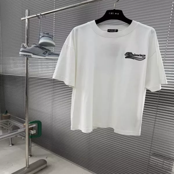 발렌시아가 레터 자수 워싱 반팔 티셔츠