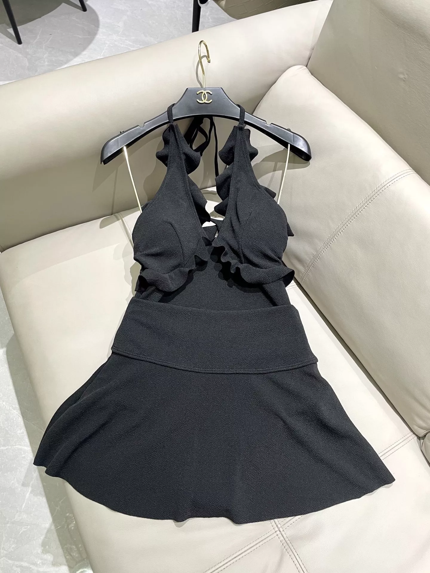 샤넬 홀터넥 스커트 일체형 수영복 상세 이미지 6