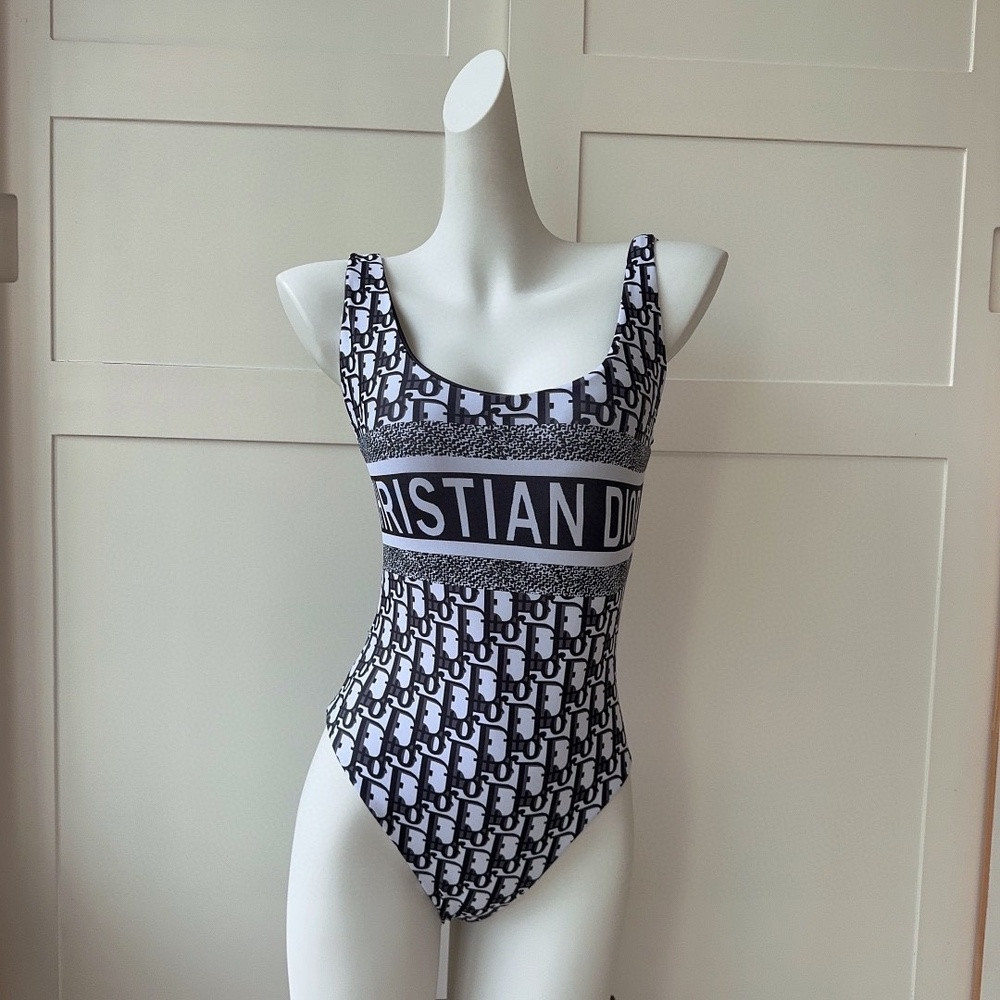 디올 레터링 프린트 오픈백 수영복