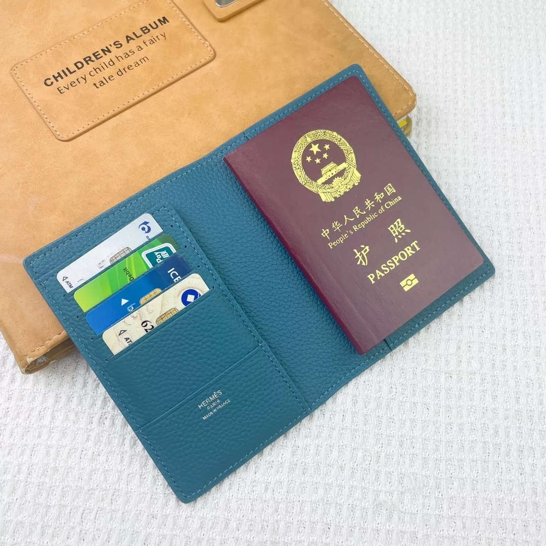 에르메스 실크인 바레니아 송아지가죽 여권지갑 상세 이미지 33