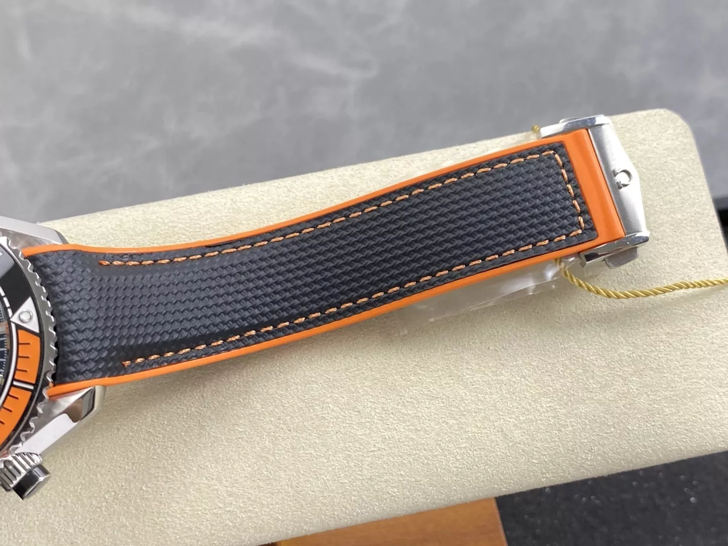 오메가 씨마스터 600미터 크로노그래프 시계 상세 이미지 9
