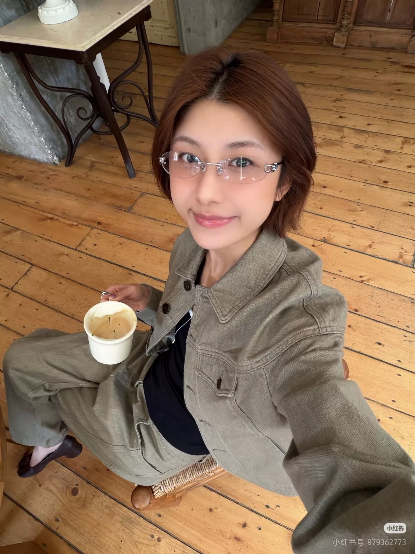 젠틀몬스터 식물 구조 디테일 티타늄 안경 상세 이미지 79