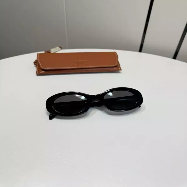 셀린느 로고 포인트 블랙 선글라스