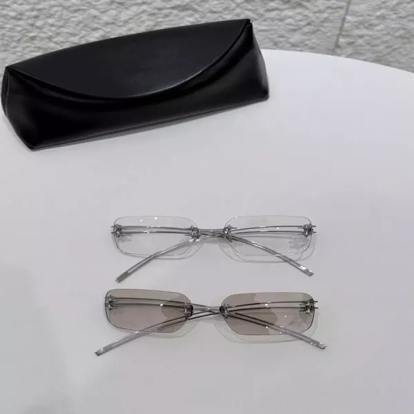 젠틀몬스터 무테 티타늄 안경