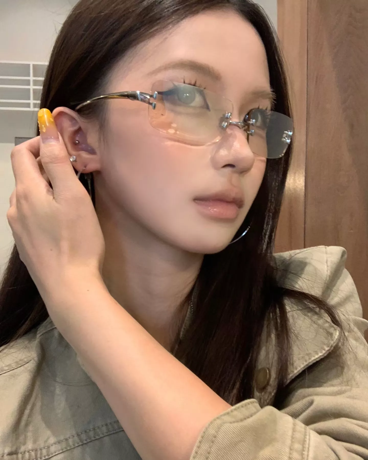 젠틀몬스터 볼드 메탈 무테 안경 상세 이미지 93