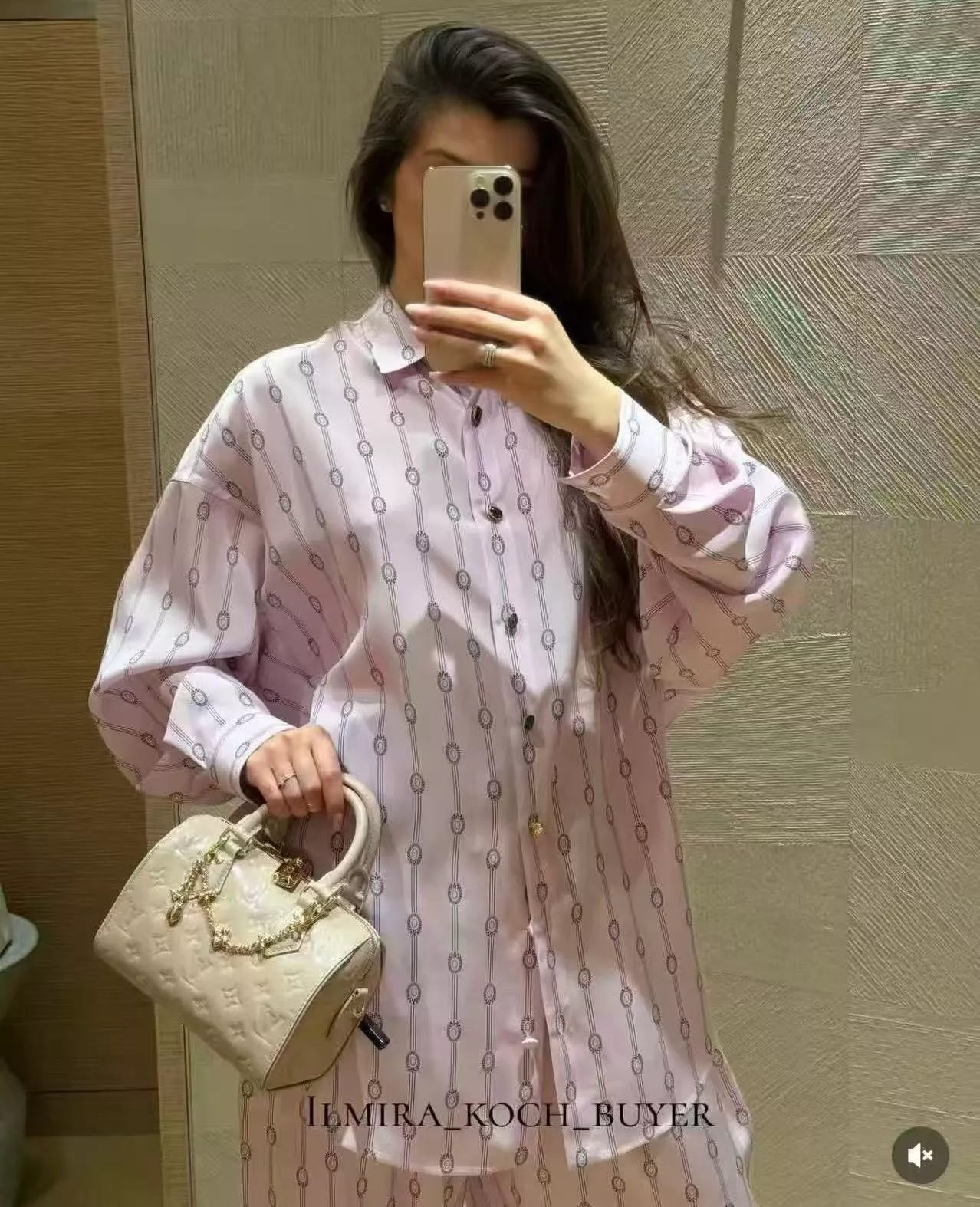 루이비통 원형 스트라이프 프린트 홈웨어 세트 상세 이미지 11