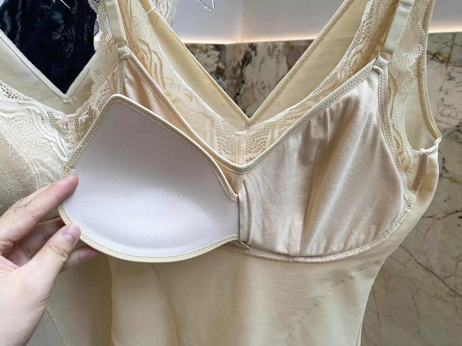 와코루 레이스 브라 일체형 보정 나시 상세 이미지 54