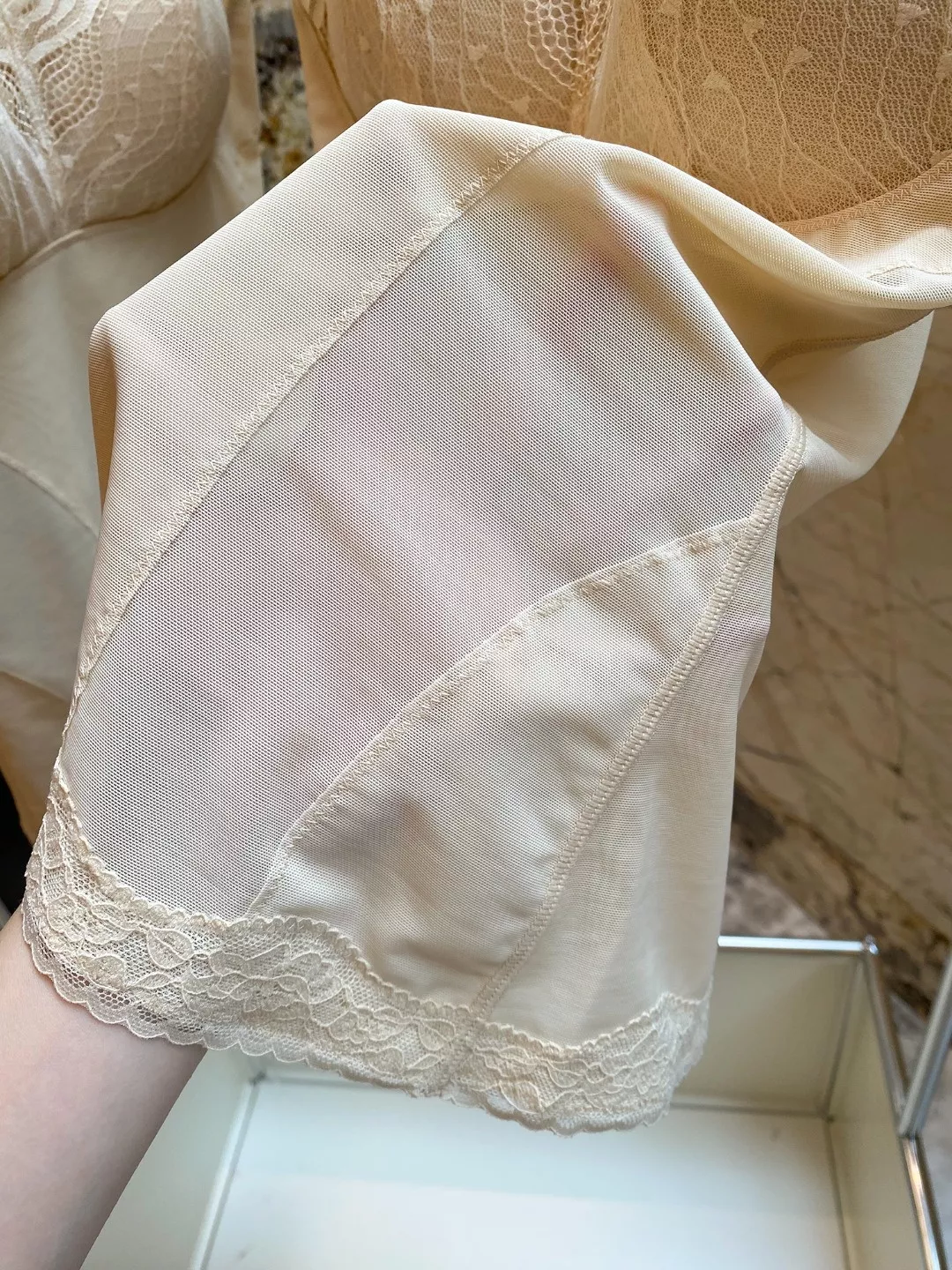 와코루 레이스 브라 일체형 보정 나시 상세 이미지 39