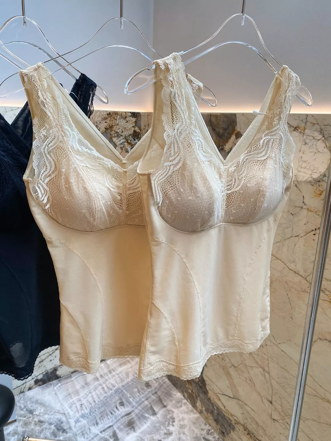 와코루 레이스 브라 일체형 보정 나시 상세 이미지 36