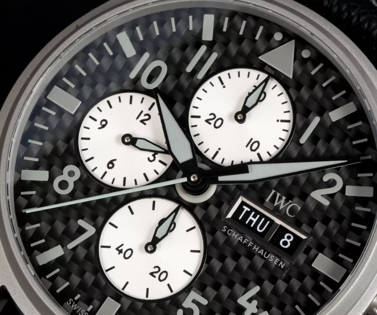 IWC샤프하우젠 파일럿 크로노그래프 AMG 에디션 시계 상세 이미지 5