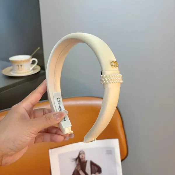 디올 레터링 포인트 헤어 밴드