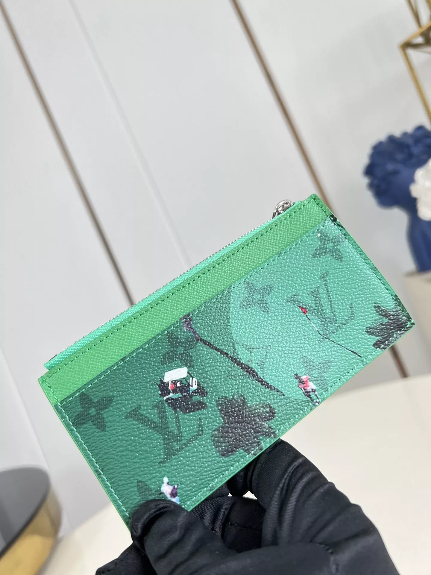루이비통 타이가 모노그램 캔버스 카드 지갑 상세 이미지 3