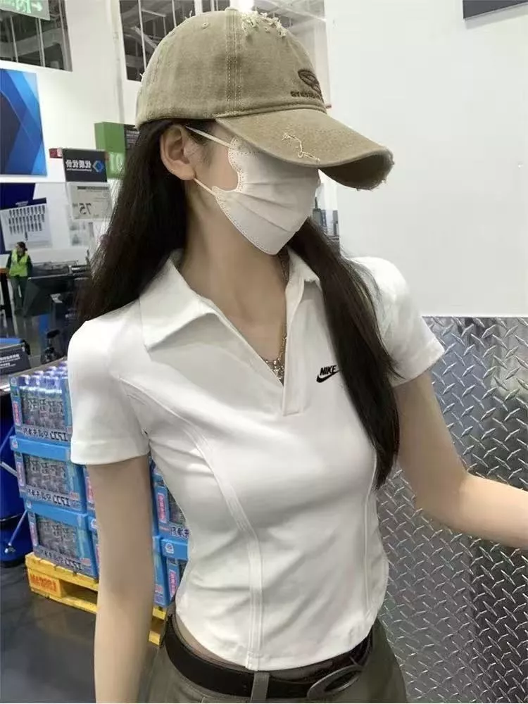 나이키 여성 브이넥 크롭 니트 카라 반팔 상세 이미지 11