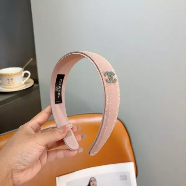 샤넬 가죽 레터링 헤어밴드