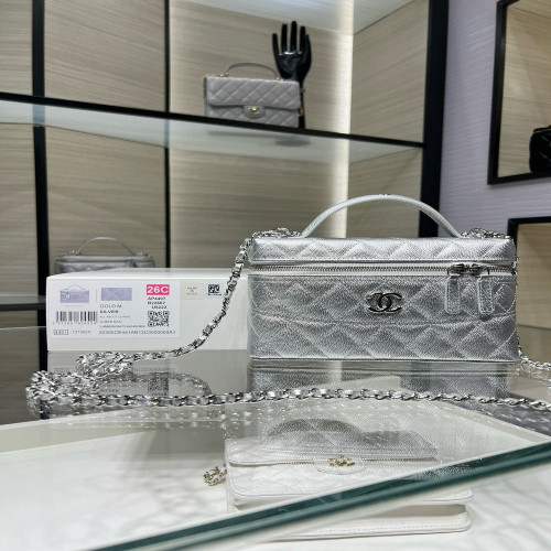 샤넬 체인 핸들 퀼팅 메이크업백
