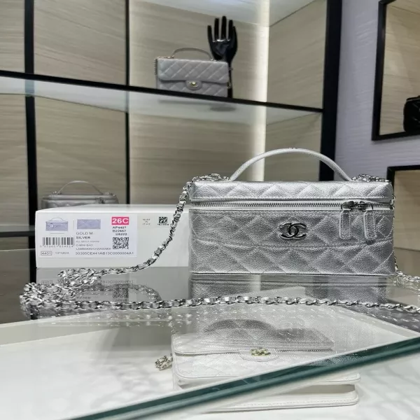 샤넬 체인 핸들 퀼팅 메이크업백