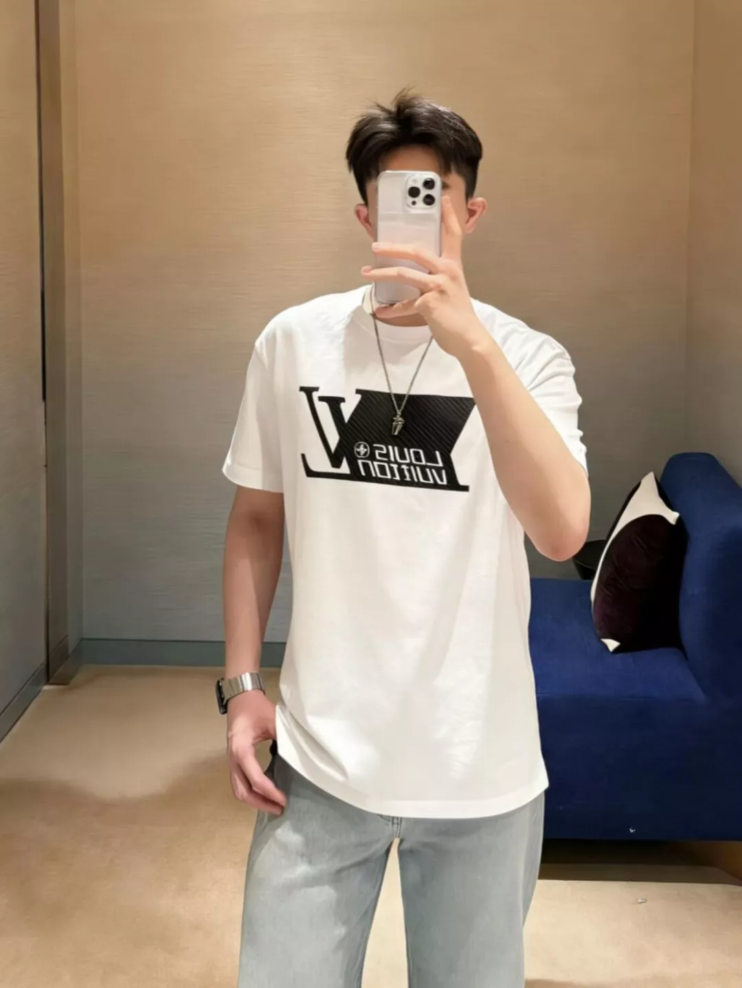 루이비통 카본 패턴 로고 반소매 티셔츠 상세 이미지 20