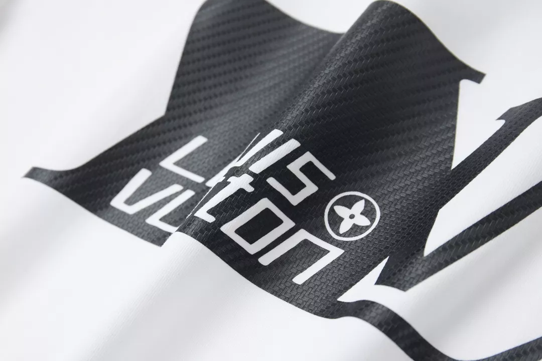 루이비통 카본 패턴 로고 반소매 티셔츠 상세 이미지 5
