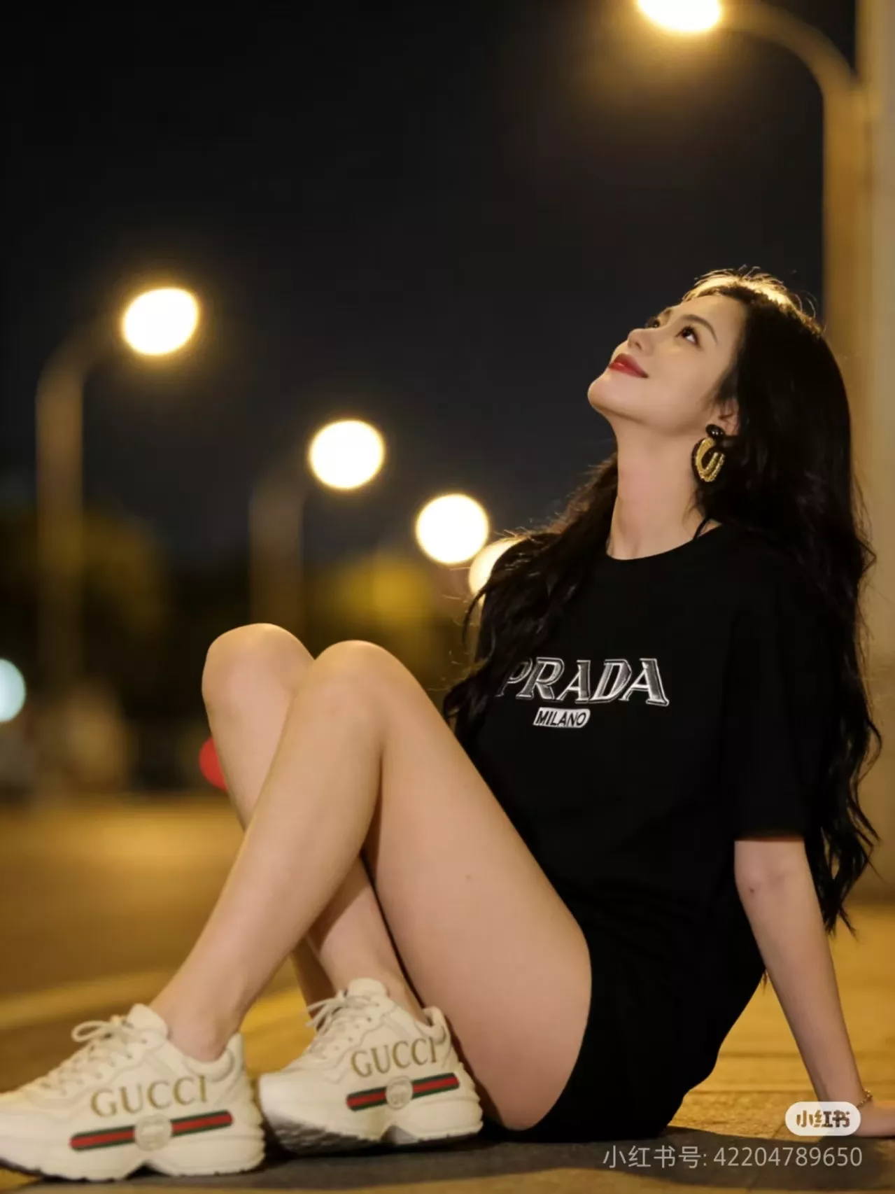 프라다 자수 그래피티 라운드넥 반팔 티셔츠 상세 이미지 22