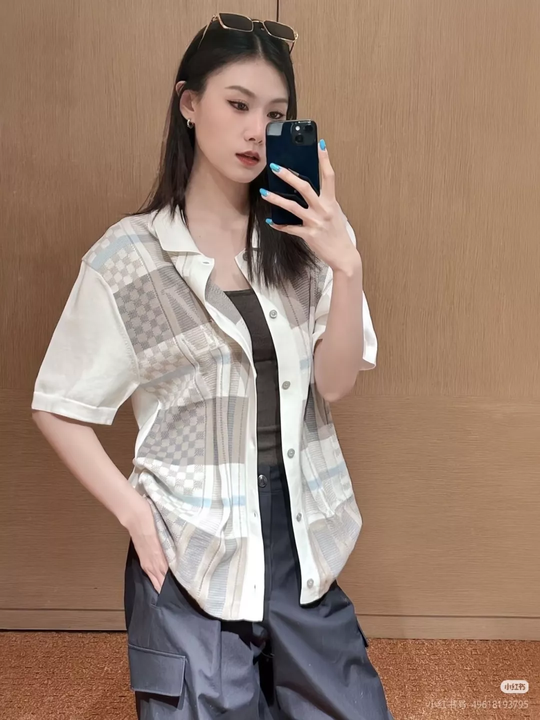 루이비통 격자 자카드 플라워 니트 반소매 상세 이미지 18