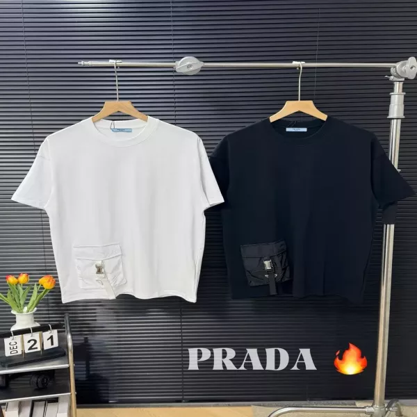 프라다 포켓 자수 오버핏 반팔 티셔츠