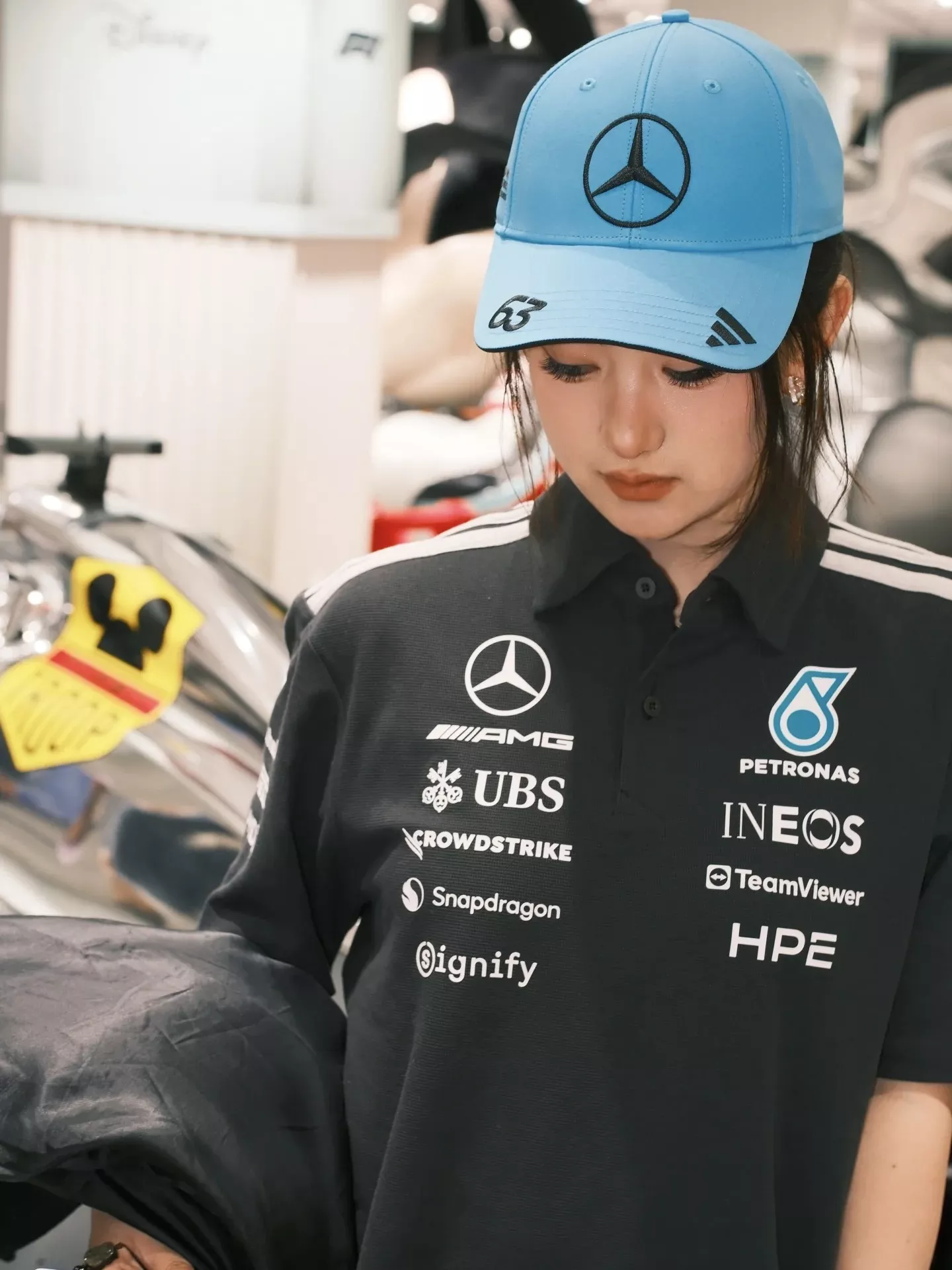 아디다스 메르세데스 AMG 페트로나스 F1팀 반소매 폴로 셔츠 상세 이미지 30
