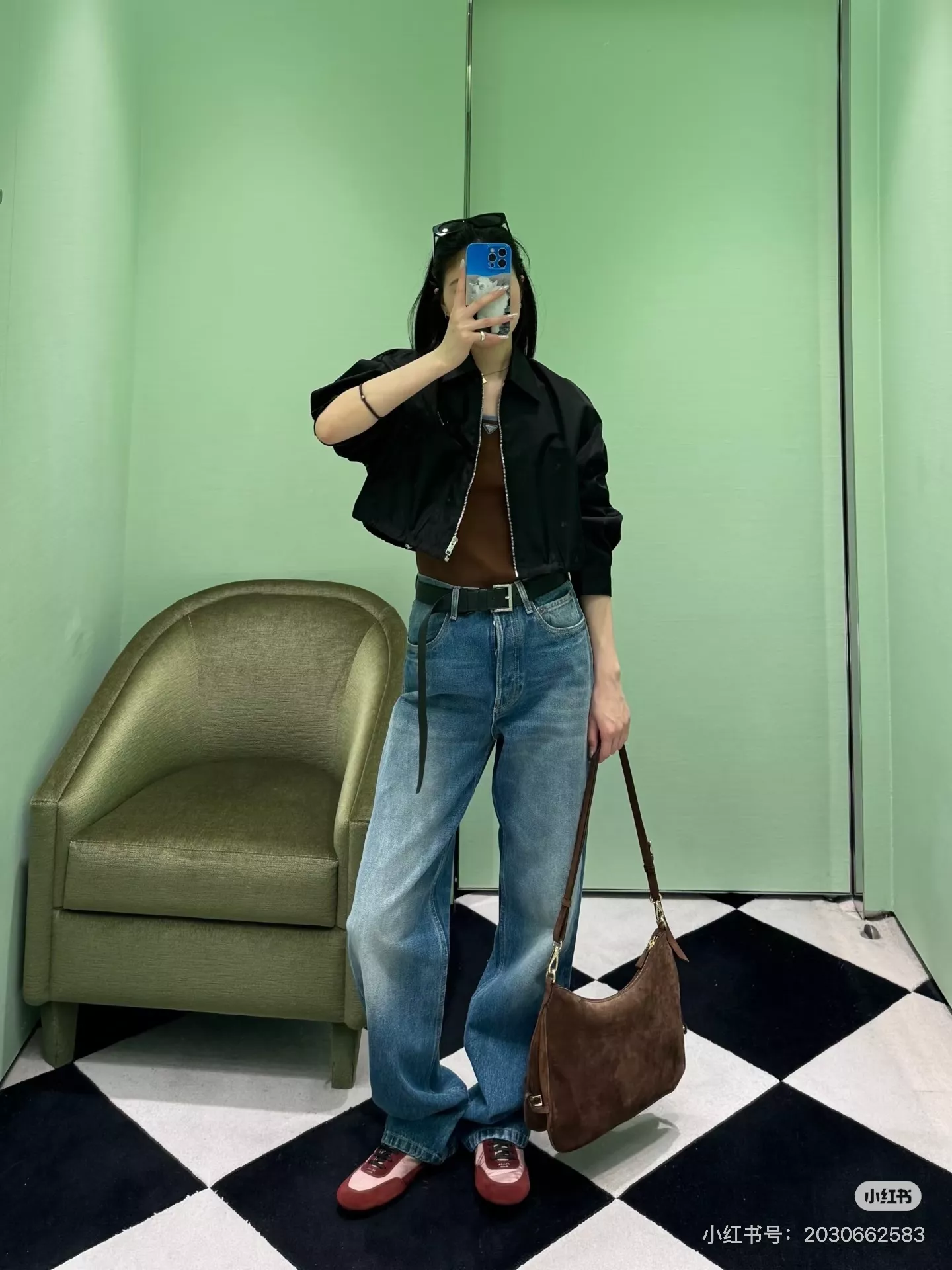 프라다 스웨이드 레더 숄더백 상세 이미지 14
