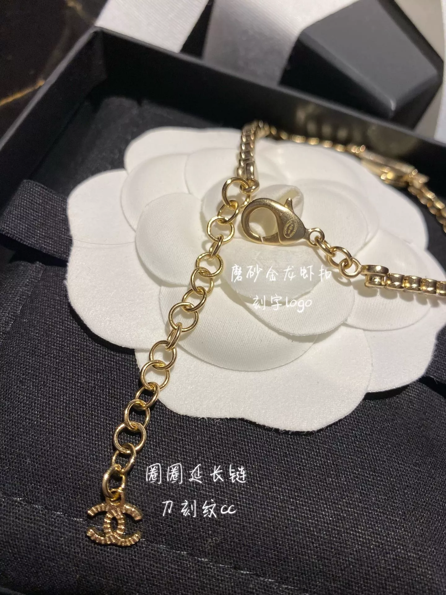 샤넬 코인 장식 체인 네크리스 상세 이미지 8