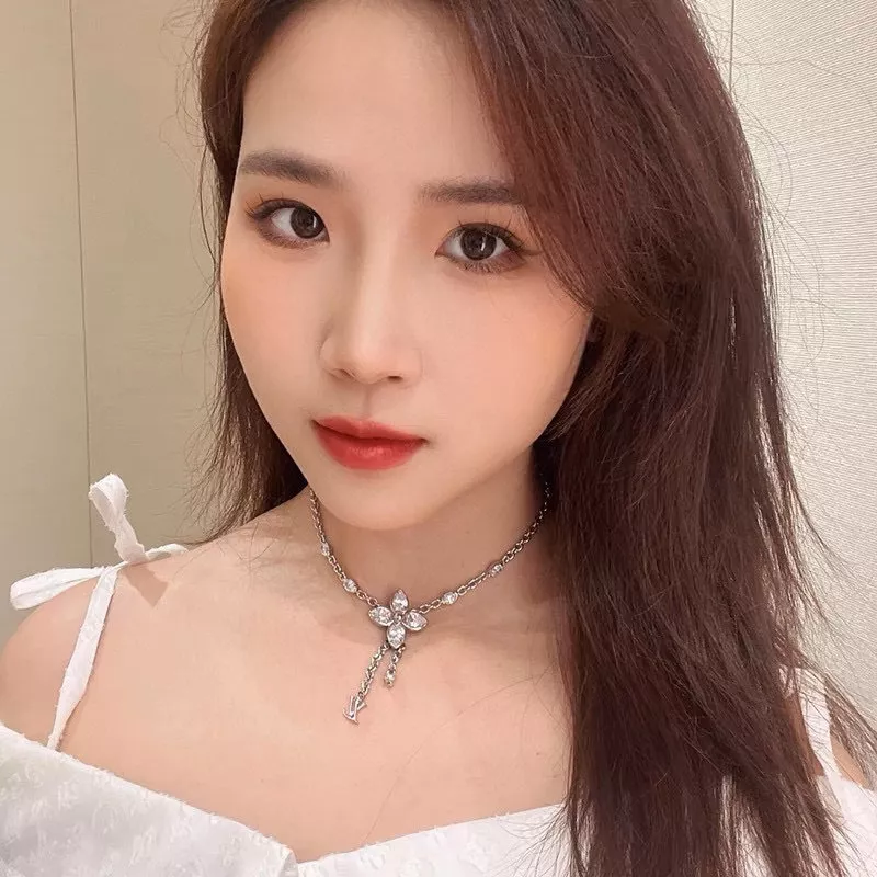 루이비통 네잎클로버 모티브 주얼리 상세 이미지 3