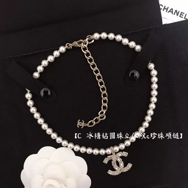 샤넬 진주 장식 체인 네크리스