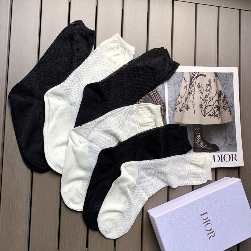 디올 시스루 레터링 미들 양말