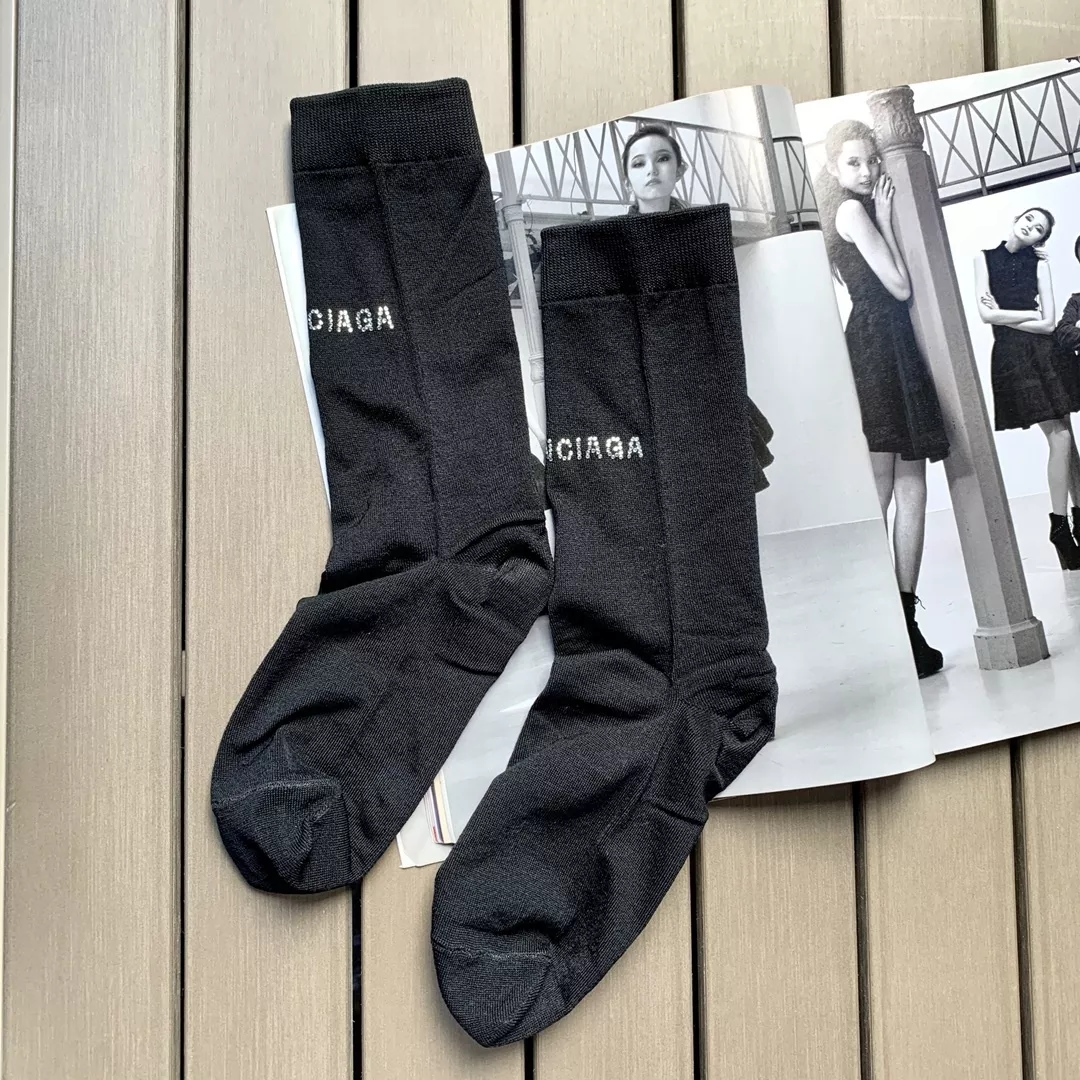 발렌시아가 플래시 장식 레터링 모달 코튼 중목 양말 상세 이미지 5