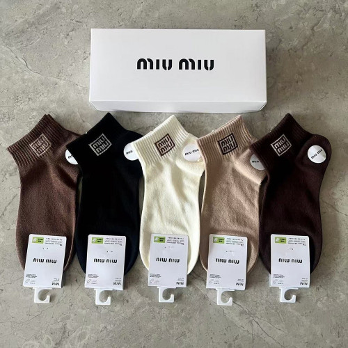 미우미우 여성용 정삭 면혼방 숏삭스