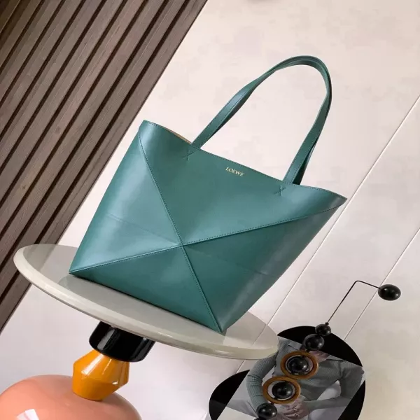 로에베 기하학 폴드 토트백