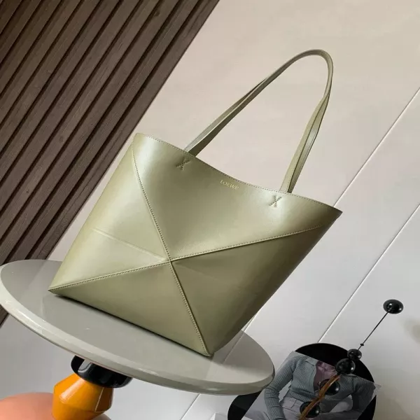 로에베 기하학 폴드 토트백