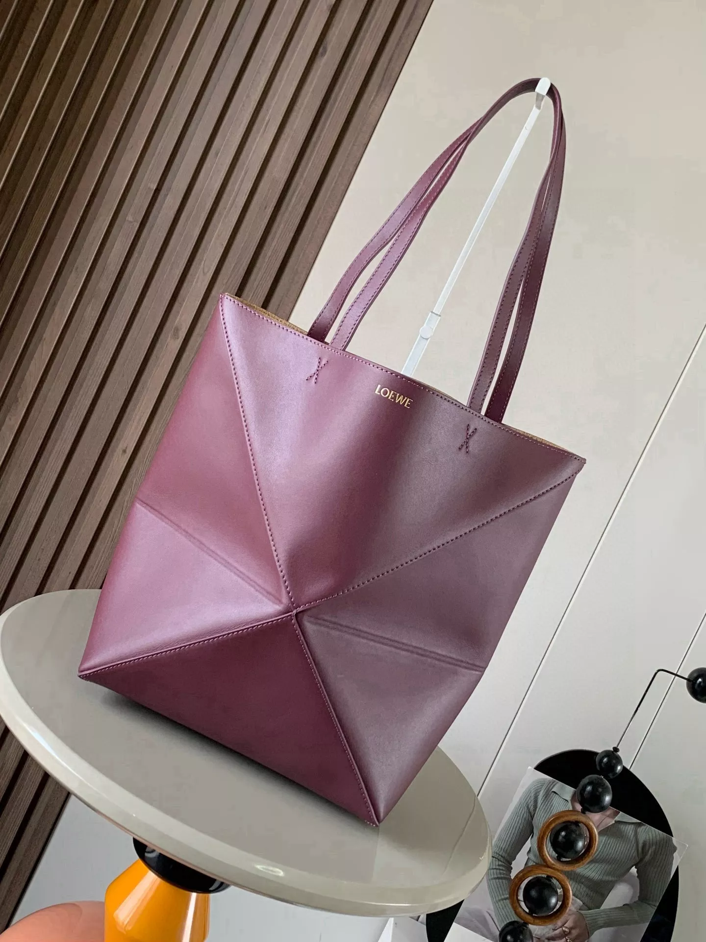 로에베 기하학 폴드 토트백 상세 이미지 1