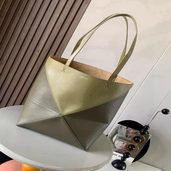 로에베 기하학 접이식 토트백