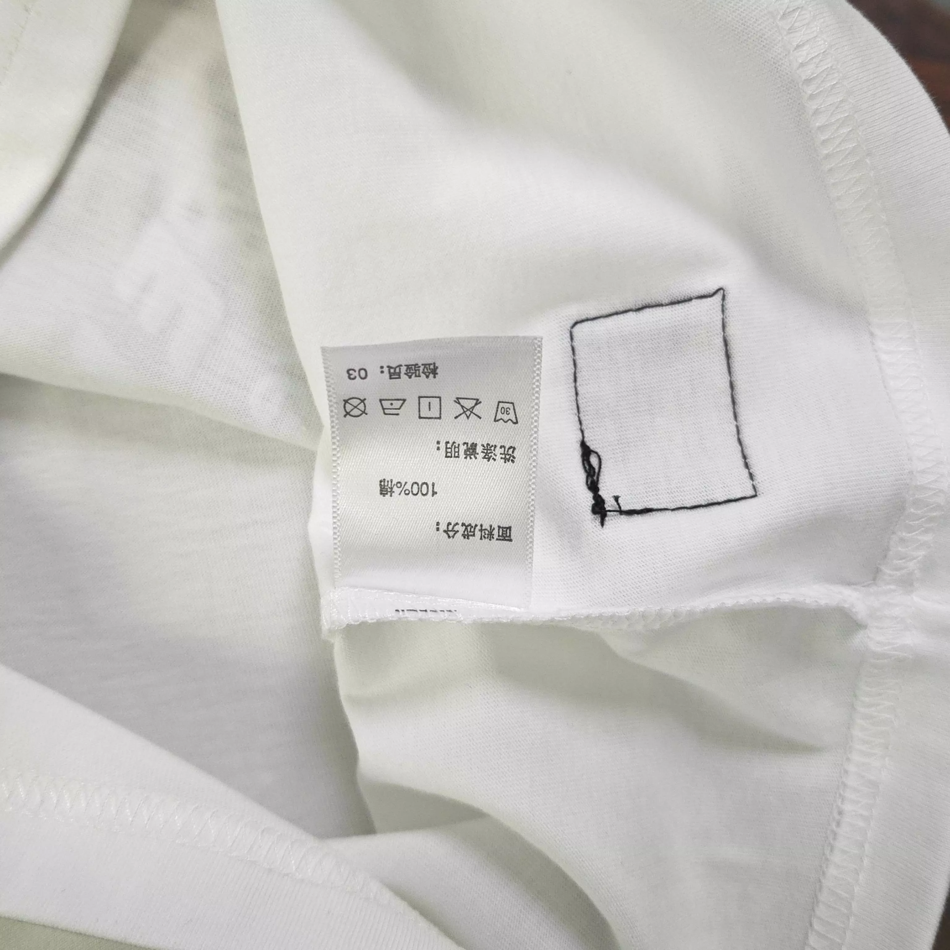 에비수 멀티 로고 레터링 프린트 반팔 티셔츠 상세 이미지 11