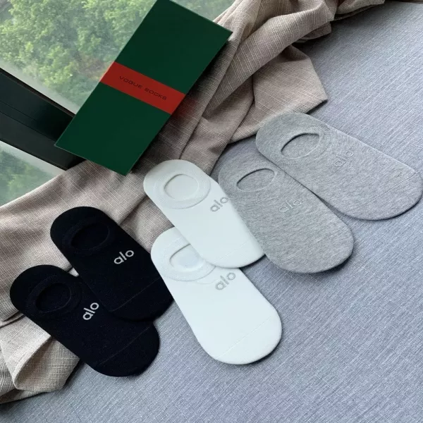 알로 실버 레터링 실리콘 미끄럼방지 덧신
