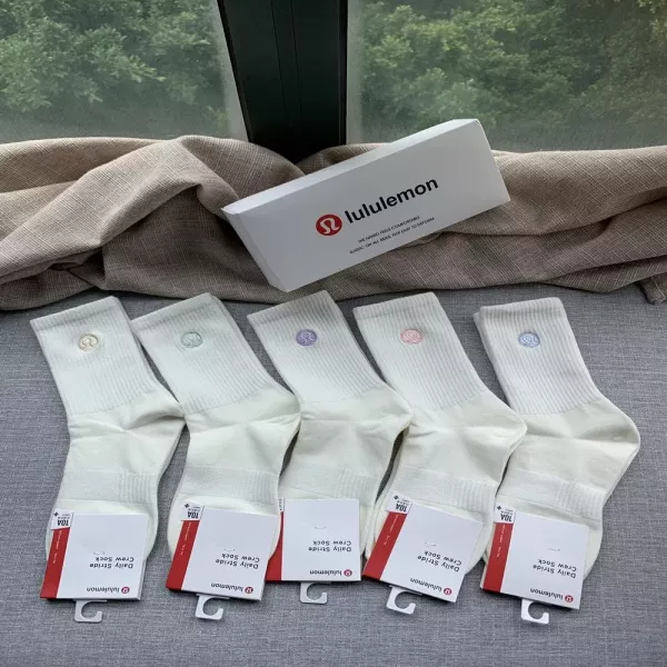 룰루레몬 컬러 라벨 자수 더블니들 중목 양말