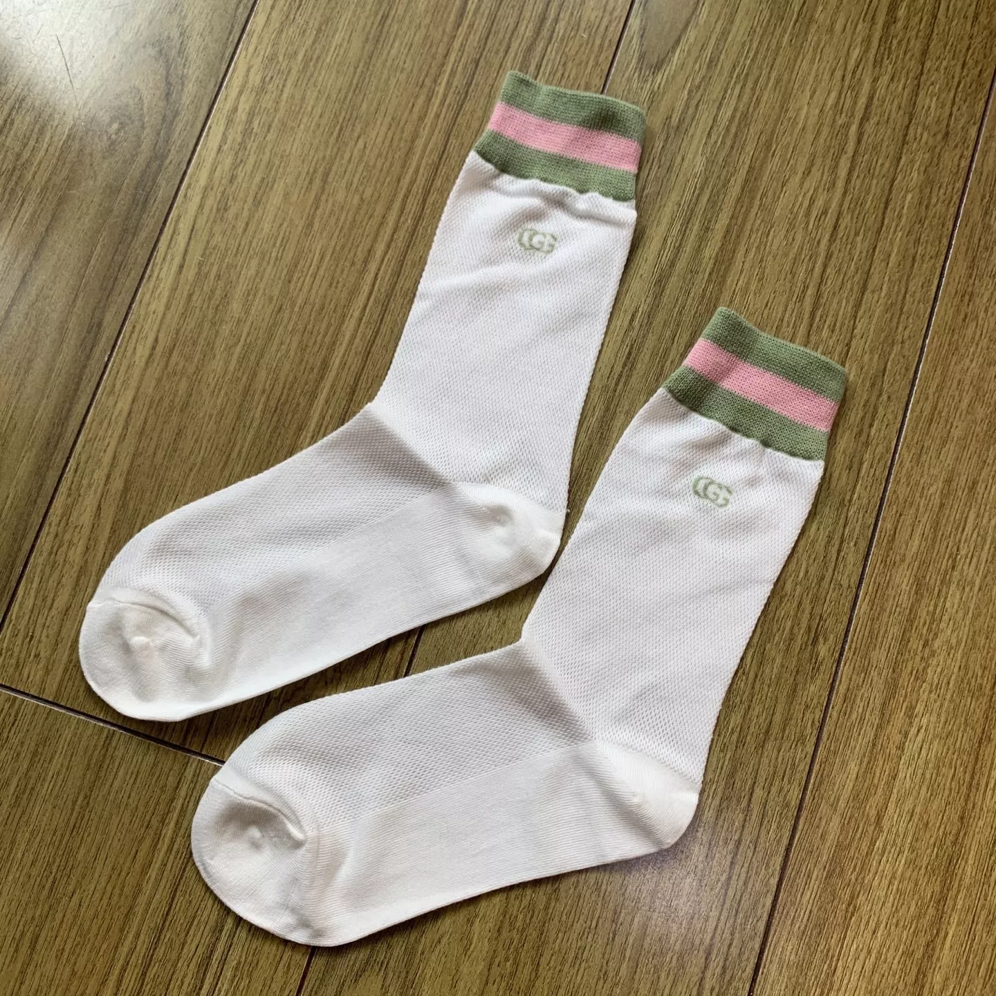 구찌 클래식 스트라이프 메쉬 중목 양말 상세 이미지 6