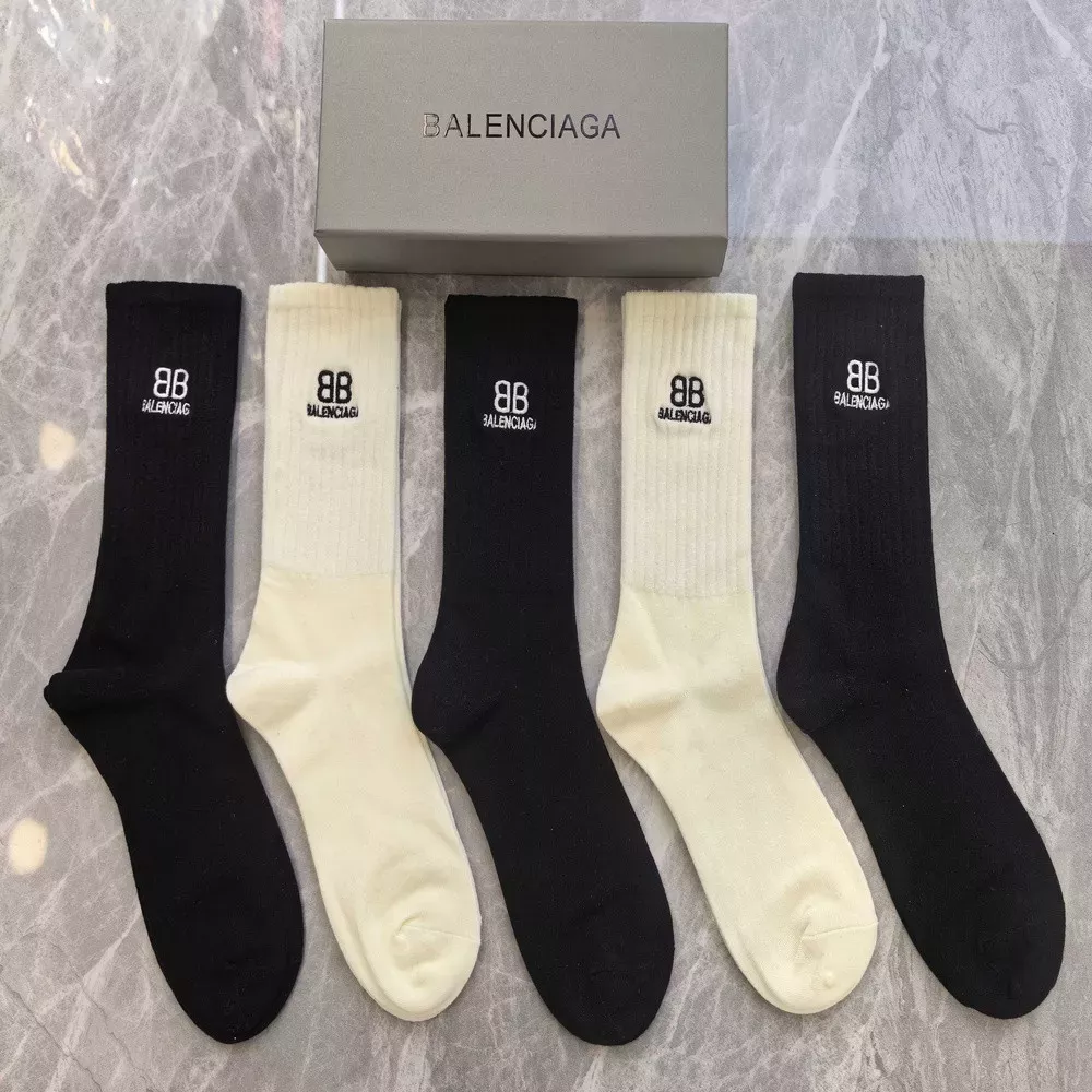 발렌시아가 자수 로고 코튼 중목 양말