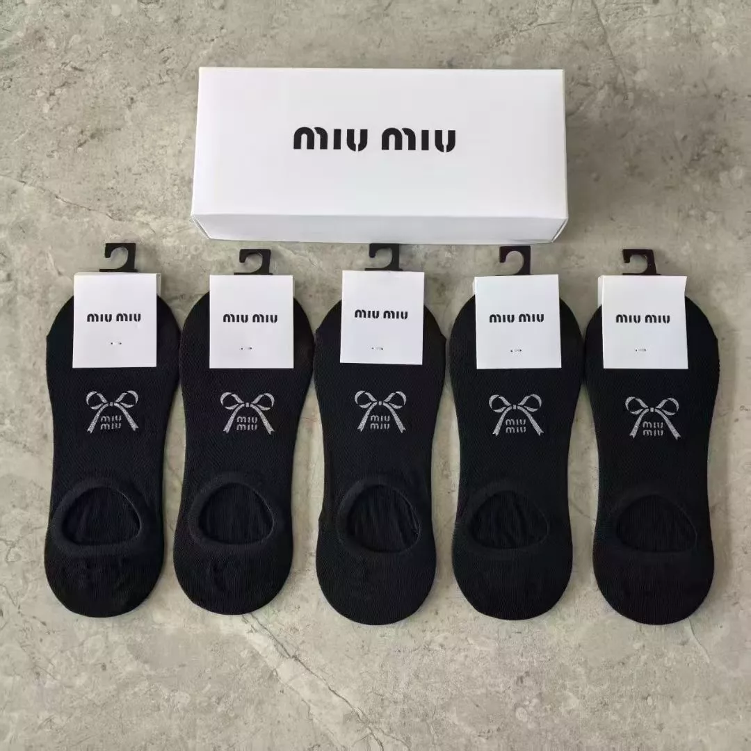 미우미우 리본 로고 포인트 덧신 양말 상세 이미지 1