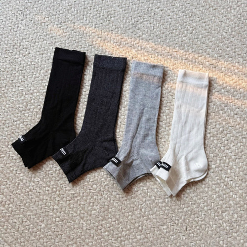 미우미우 실크 혼방 발고리 레그 커버